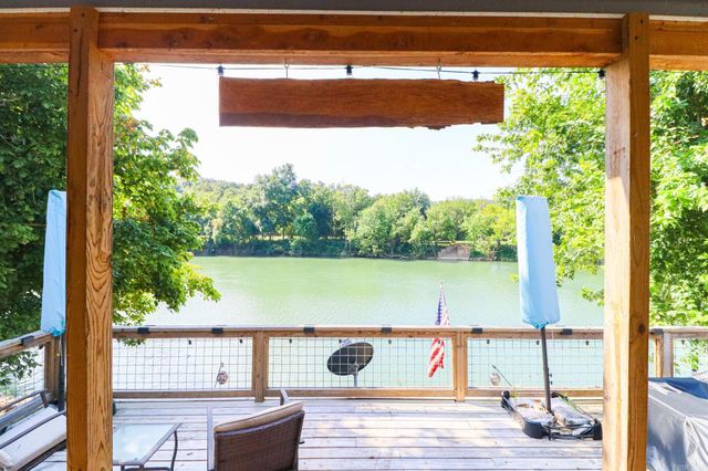 19 E valley dr, Hardy, AR 72542