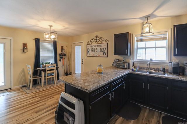 19 E valley dr, Hardy, AR 72542