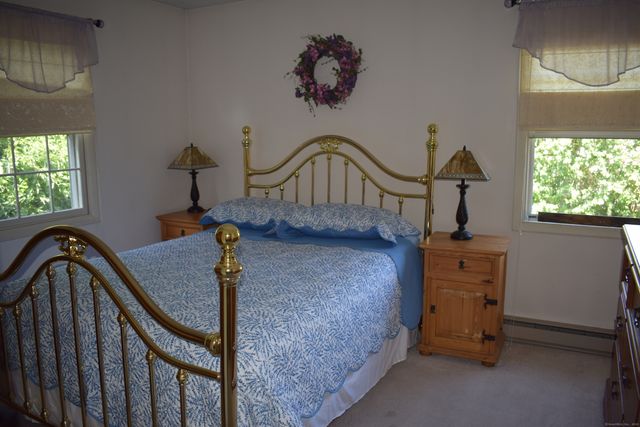 40 Hawks Nest Road, Old Lyme, CT 06371