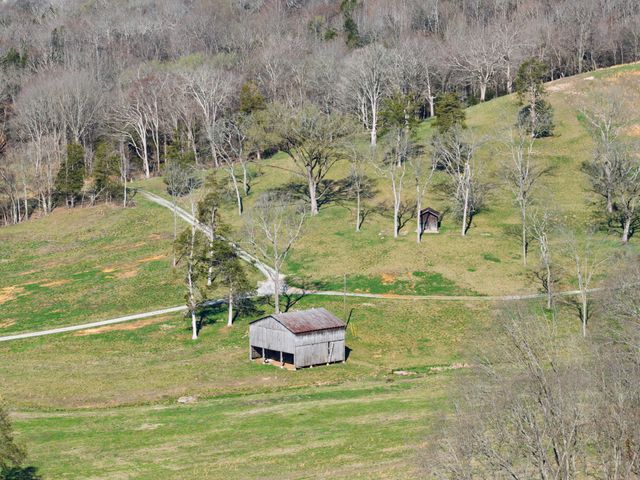 4648 Love Branch Rd, Hampshire, TN 38461