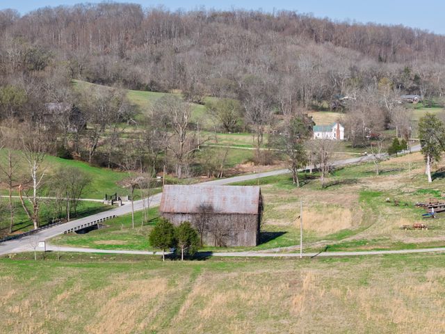 4648 Love Branch Rd, Hampshire, TN 38461