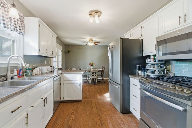 4004 S Breckenridge Ct, Springfield, TN 37172