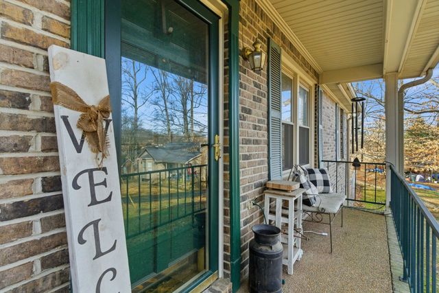 4004 S Breckenridge Ct, Springfield, TN 37172