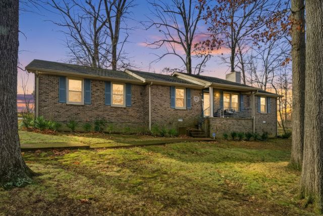 4004 S Breckenridge Ct, Springfield, TN 37172