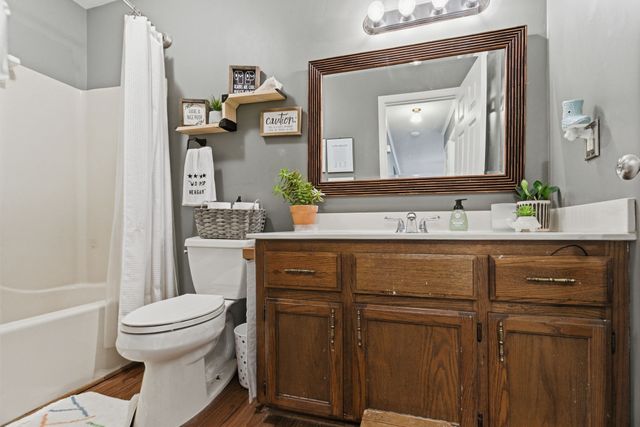 4004 S Breckenridge Ct, Springfield, TN 37172