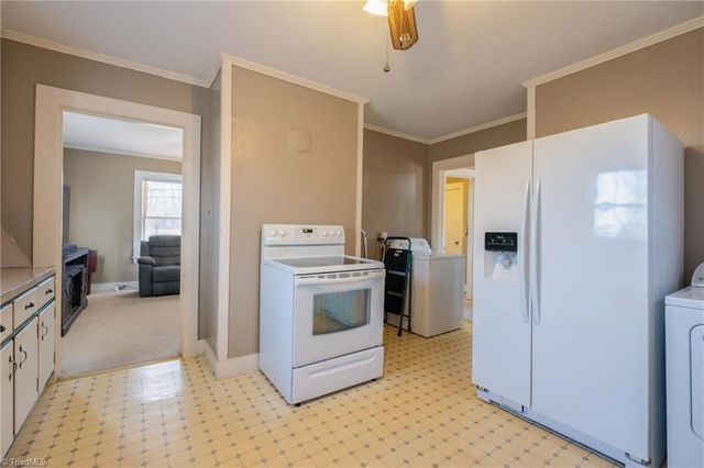 2660 W Pine Street, Mount Airy, NC 27030