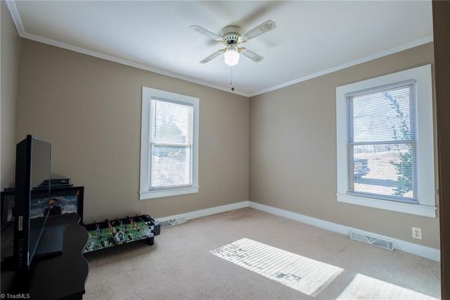 2660 W Pine Street, Mount Airy, NC 27030