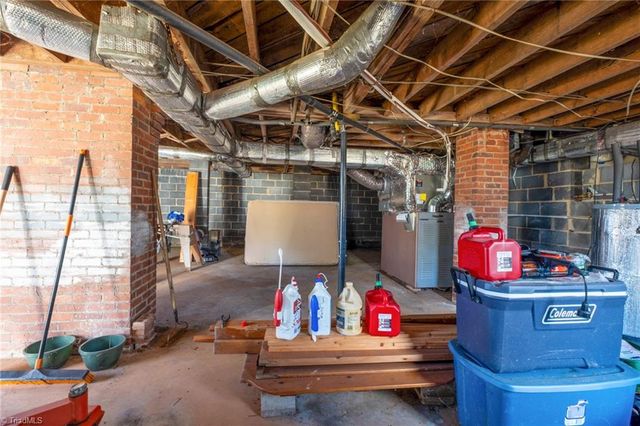 2660 W Pine Street, Mount Airy, NC 27030