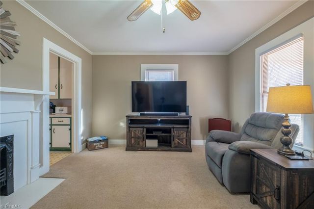 2660 W Pine Street, Mount Airy, NC 27030