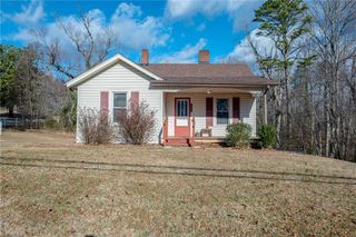2660 W Pine Street, Mount Airy, NC 27030