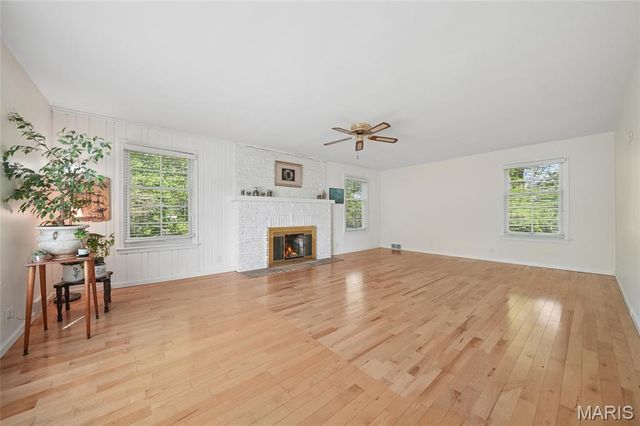 232 Old Ballwin Road, Ballwin, MO 63021