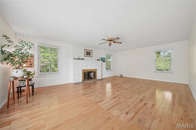 232 Old Ballwin Road, Ballwin, MO 63021