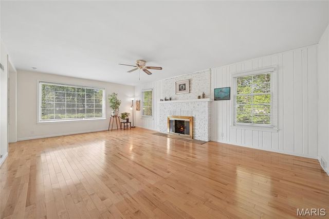 232 Old Ballwin Road, Ballwin, MO 63021