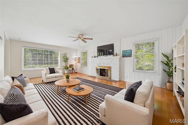 232 Old Ballwin Road, Ballwin, MO 63021