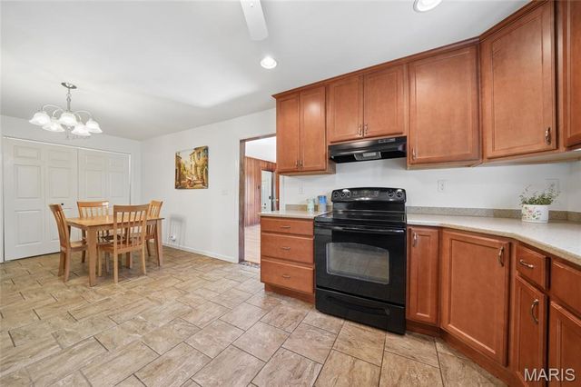 232 Old Ballwin Road, Ballwin, MO 63021