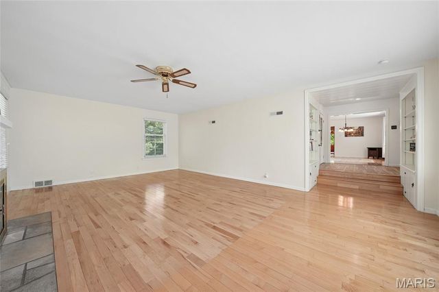 232 Old Ballwin Road, Ballwin, MO 63021