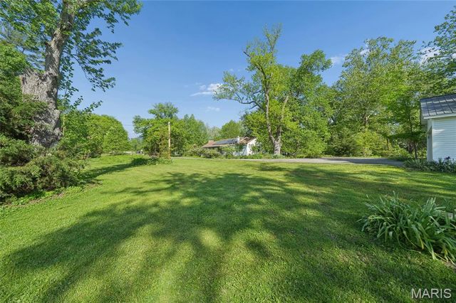 232 Old Ballwin Road, Ballwin, MO 63021