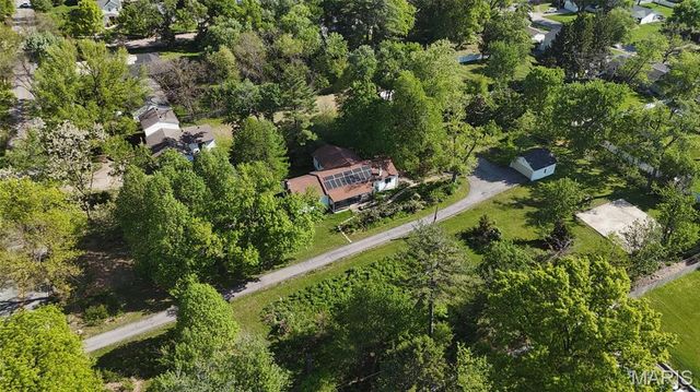 232 Old Ballwin Road, Ballwin, MO 63021