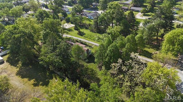 232 Old Ballwin Road, Ballwin, MO 63021