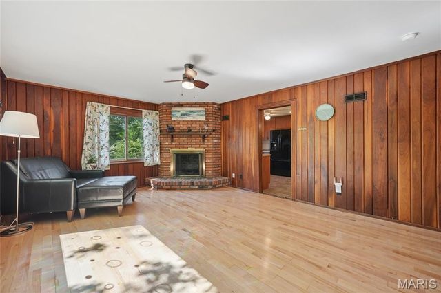 232 Old Ballwin Road, Ballwin, MO 63021