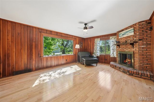 232 Old Ballwin Road, Ballwin, MO 63021