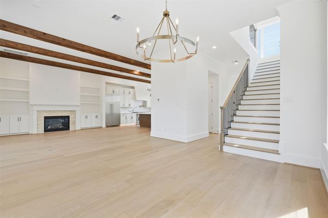 2111 Nantucket Drive D, Houston, TX 77057