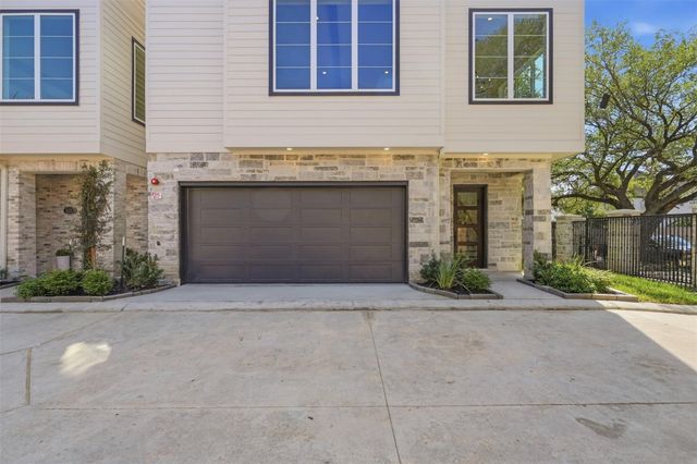 2111 Nantucket Drive D, Houston, TX 77057