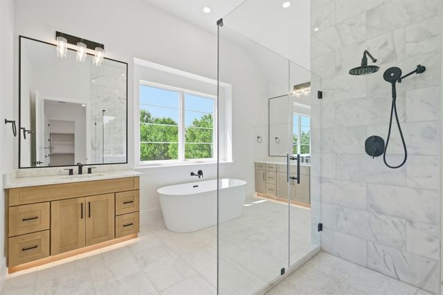 2111 Nantucket Drive D, Houston, TX 77057