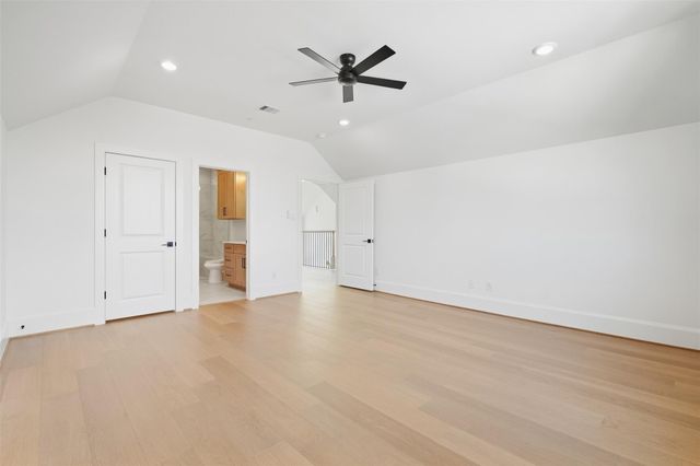 2111 Nantucket Drive D, Houston, TX 77057