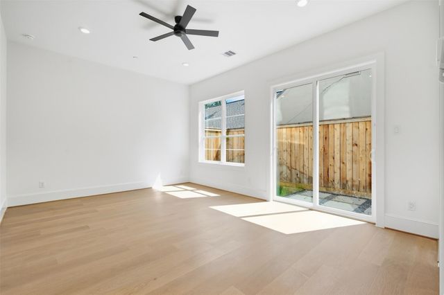 2111 Nantucket Drive D, Houston, TX 77057