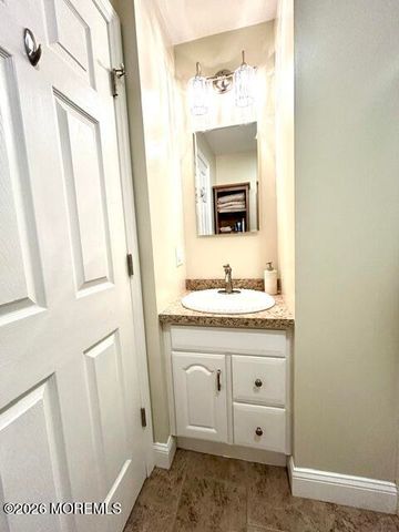 333 Lincoln Court, Brick, NJ 08724