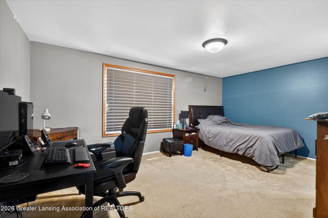1532 N Magnolia Avenue, Lansing, MI 48912