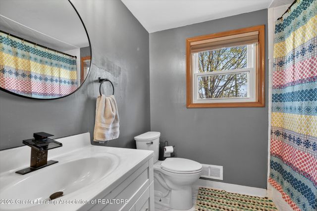 1532 N Magnolia Avenue, Lansing, MI 48912
