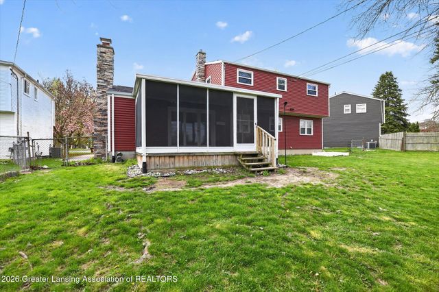 1532 N Magnolia Avenue, Lansing, MI 48912