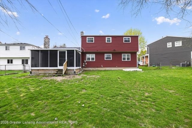 1532 N Magnolia Avenue, Lansing, MI 48912