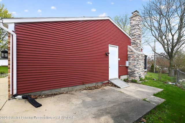 1532 N Magnolia Avenue, Lansing, MI 48912