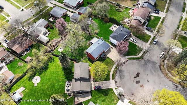 1532 N Magnolia Avenue, Lansing, MI 48912