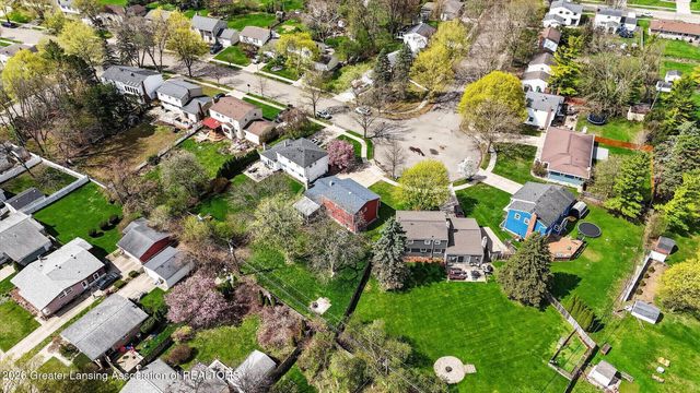 1532 N Magnolia Avenue, Lansing, MI 48912