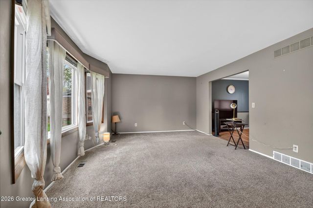 1532 N Magnolia Avenue, Lansing, MI 48912