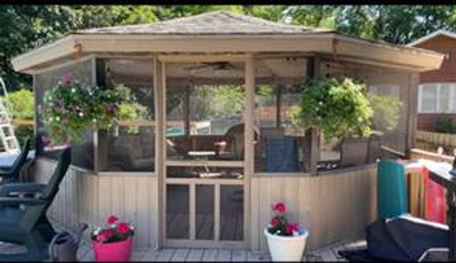 2698 N Van Gogh Drive, La Porte, IN 46350