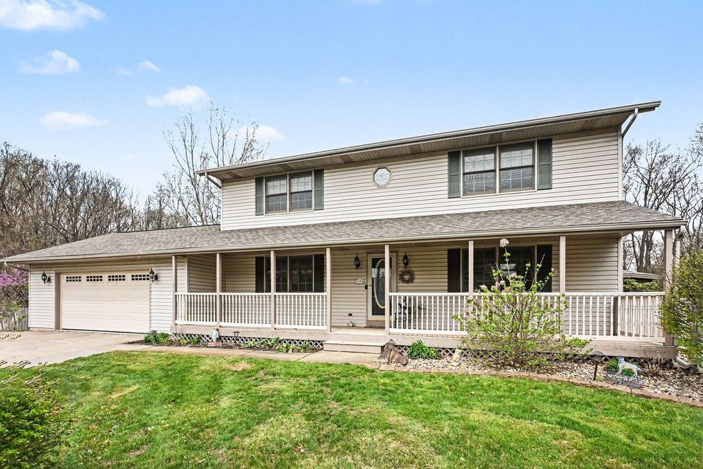 2698 N Van Gogh Drive, La Porte, IN 46350