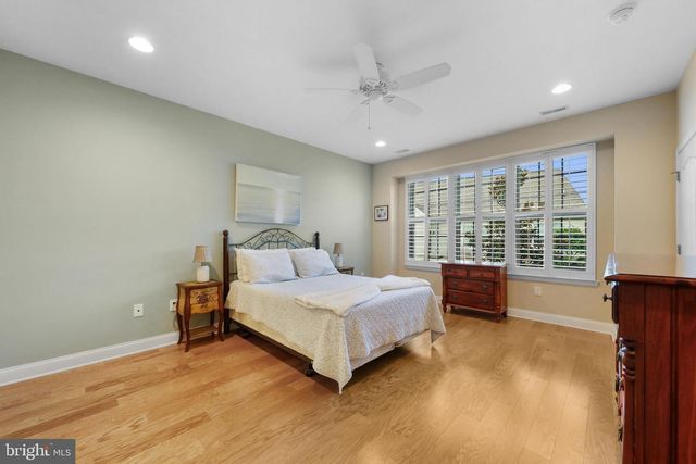 10 MONTCLAIRE RD, Medford, NJ 08055