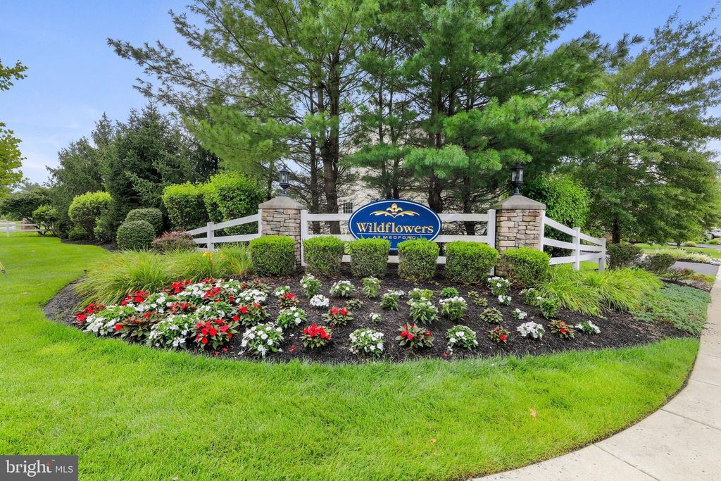 10 MONTCLAIRE RD, Medford, NJ 08055
