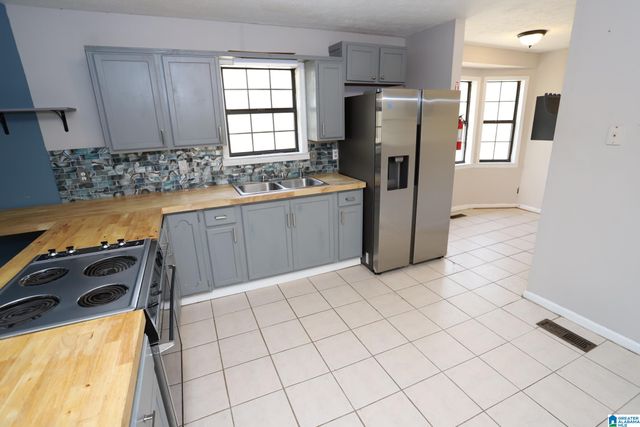 166 ROCK STORE ROAD, Sylacauga, AL 35150