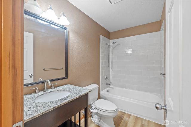 7025 14th Avenue SW, Seattle, WA 98106