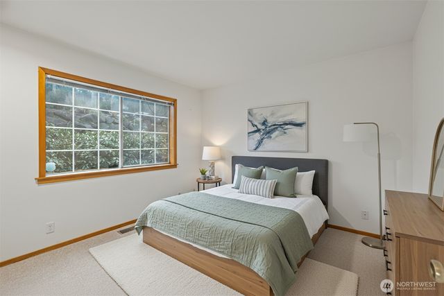 7025 14th Avenue SW, Seattle, WA 98106