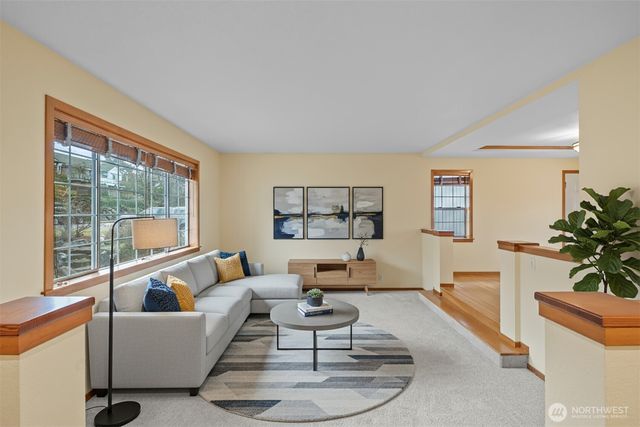 7025 14th Avenue SW, Seattle, WA 98106