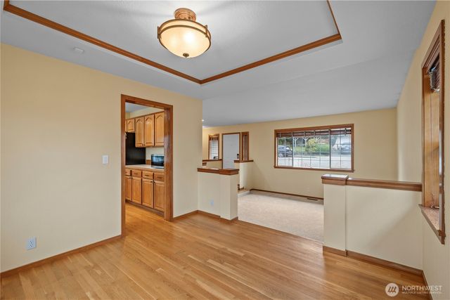 7025 14th Avenue SW, Seattle, WA 98106