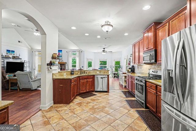 505 Barrington Farms Parkway, Sharpsburg, GA 30277