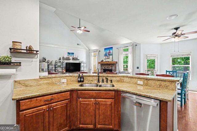 505 Barrington Farms Parkway, Sharpsburg, GA 30277